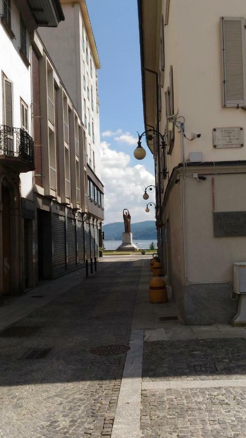 Piazza San Rocco Suite Art Вербания Экстерьер фото