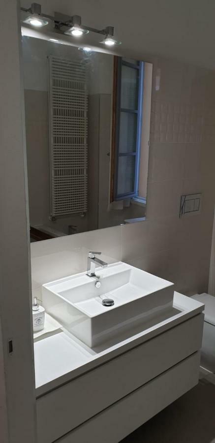 Piazza San Rocco Suite Art Вербания Экстерьер фото